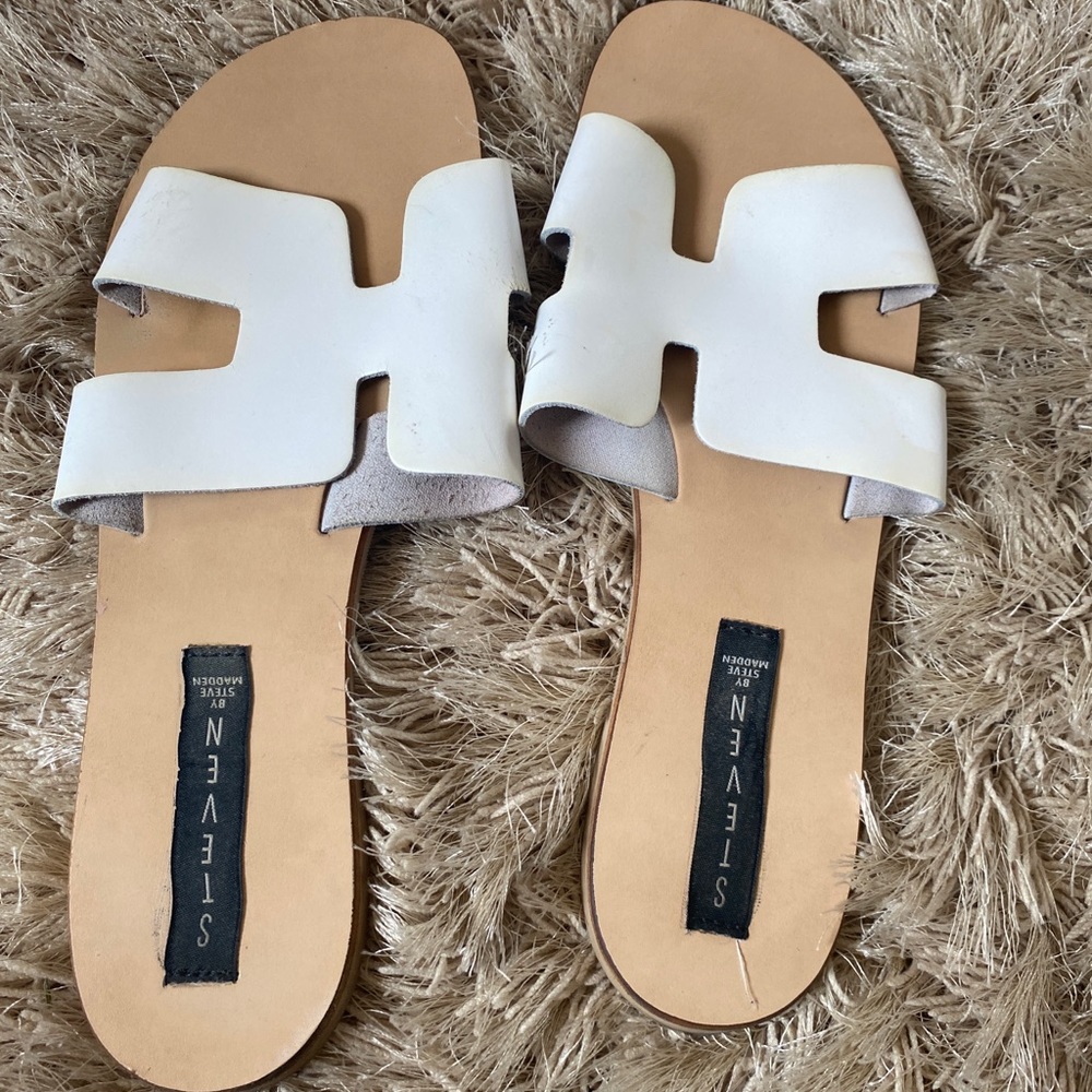 Steve Madden Womens Greece White.🌞